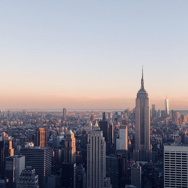 Parents evaluating schools in Italy